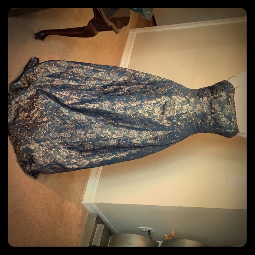 Evening gown - navy with gold roses